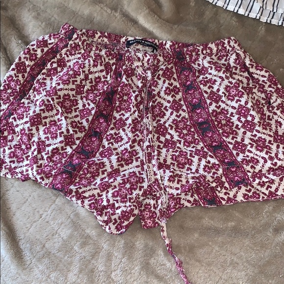 Brandy Melville shorts - Picture 3 of 3